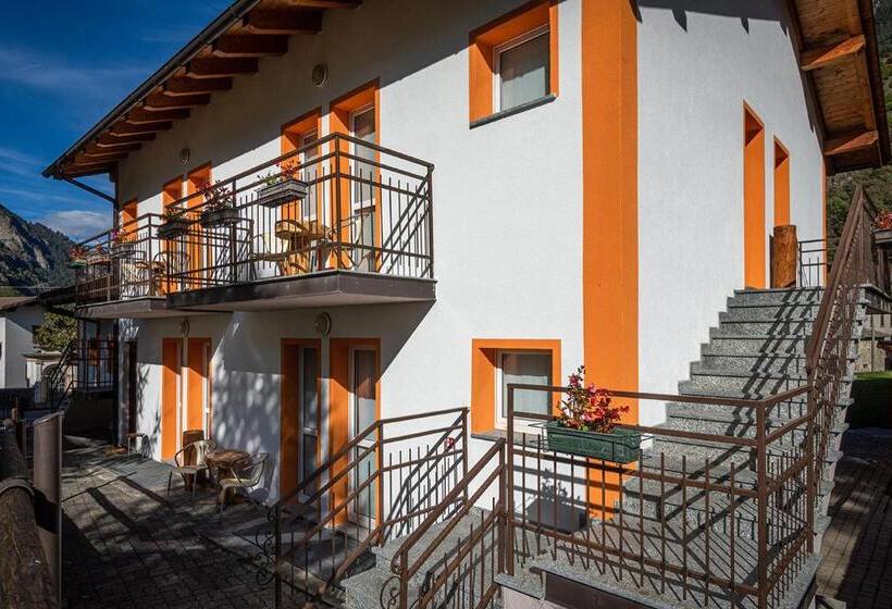 Hostel   Bormio   Livigno   Santa Caterina   Stelvio