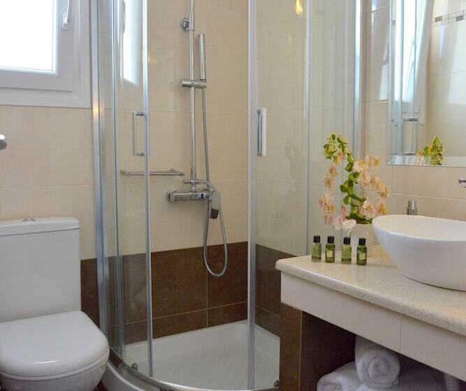 בית מלון כפרי Hawk Stone