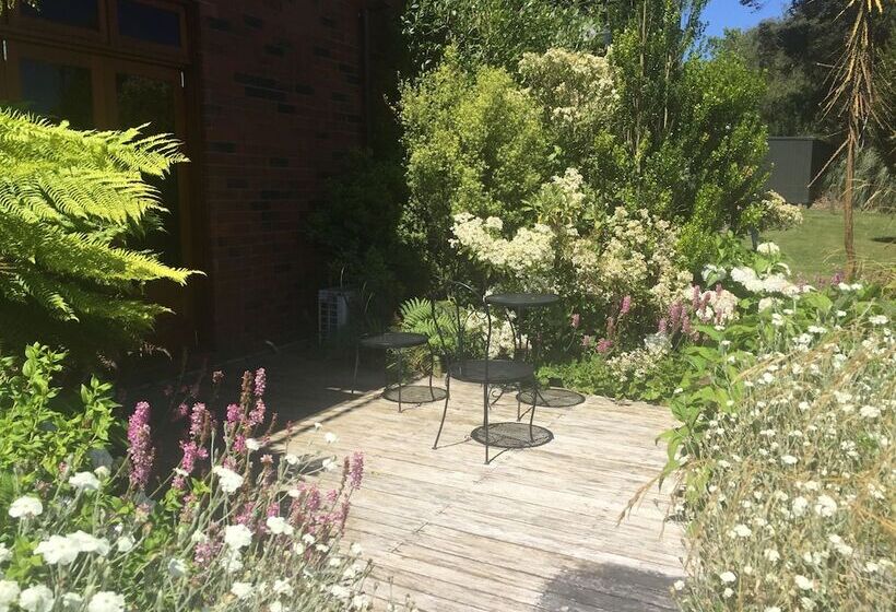 فندق Lake Karapiro Lodge