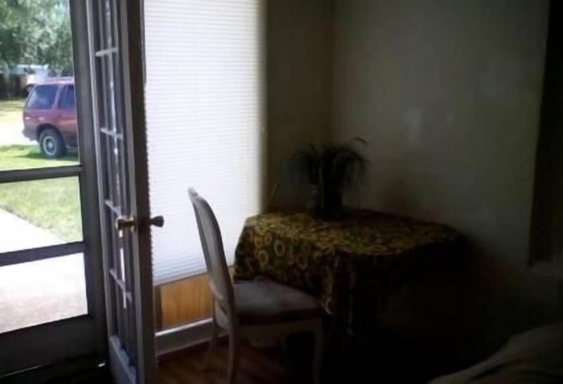 Bed and Breakfast Vacation Homestay Rental Rooms