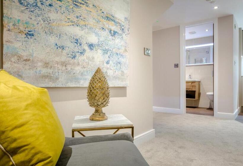 هتل Heritage Mews Nottingham