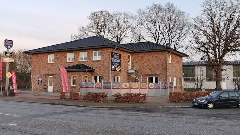 פנסיון Motel Am Outletcenter