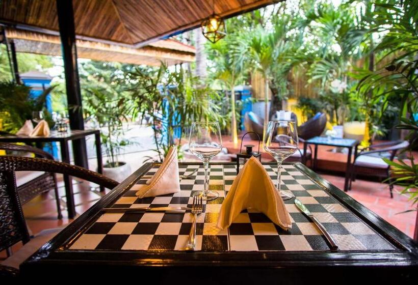 هتل River Retreat Boutique