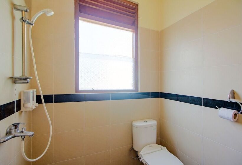 پانسیون Griya Joglo Homestay By Oyo Rooms