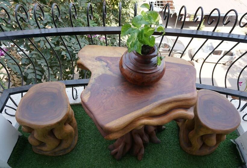 بنسيون Woodrootsbanteaychhmar