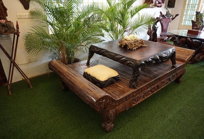 بنسيون Woodrootsbanteaychhmar