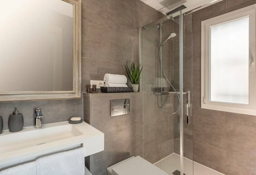 Fantastic 4 Bd & 4 Bth Apartm With Comunnal Terrace.. Carmen San Ignacio I