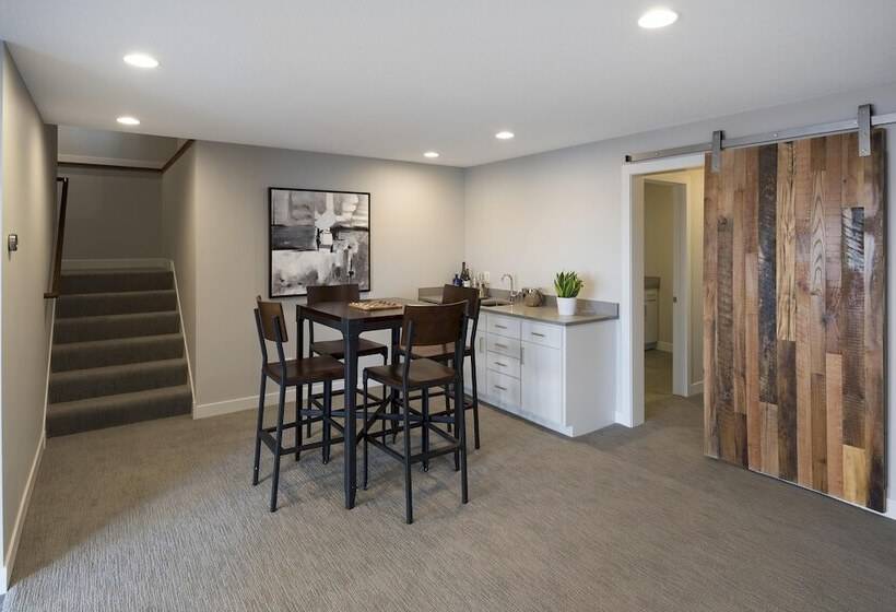 Lakefront Luxury