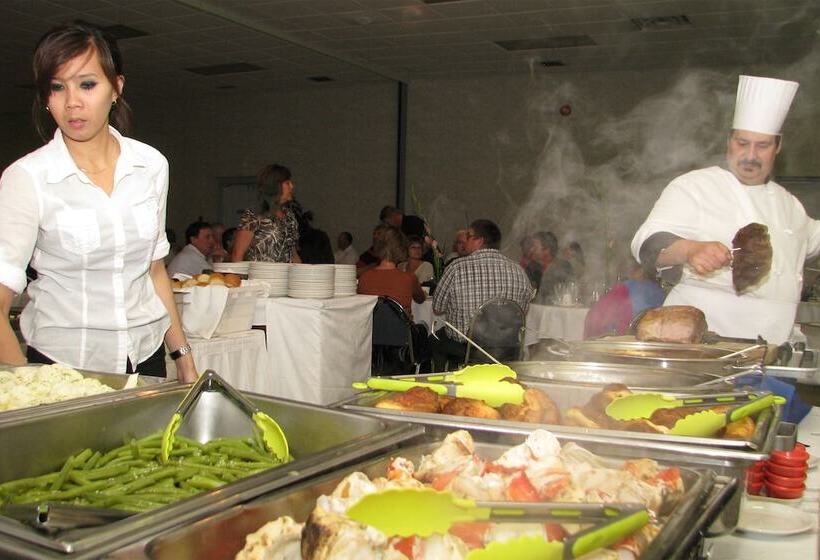 فندق صغير Dunvegan Inn And Suites