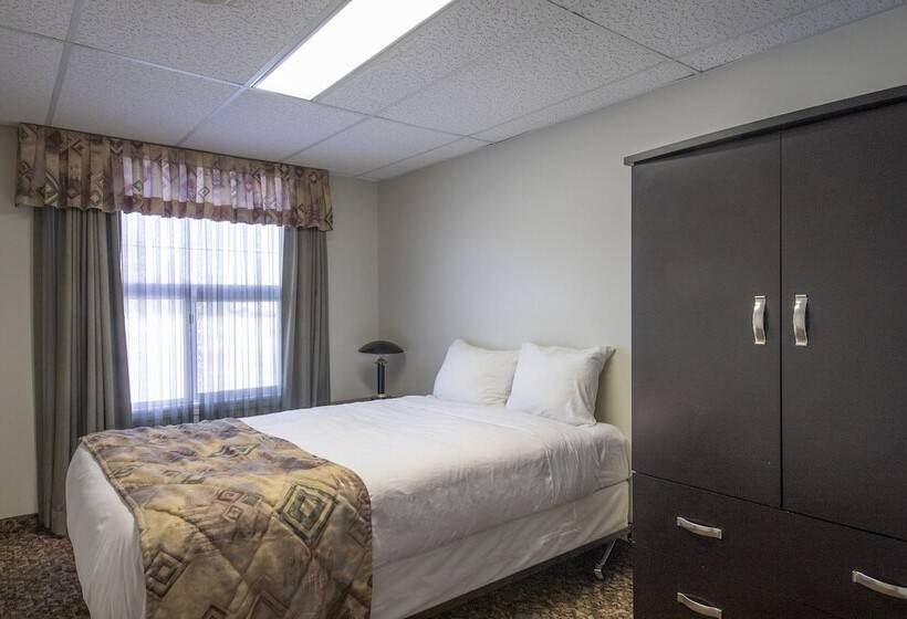 فندق صغير Dunvegan Inn And Suites