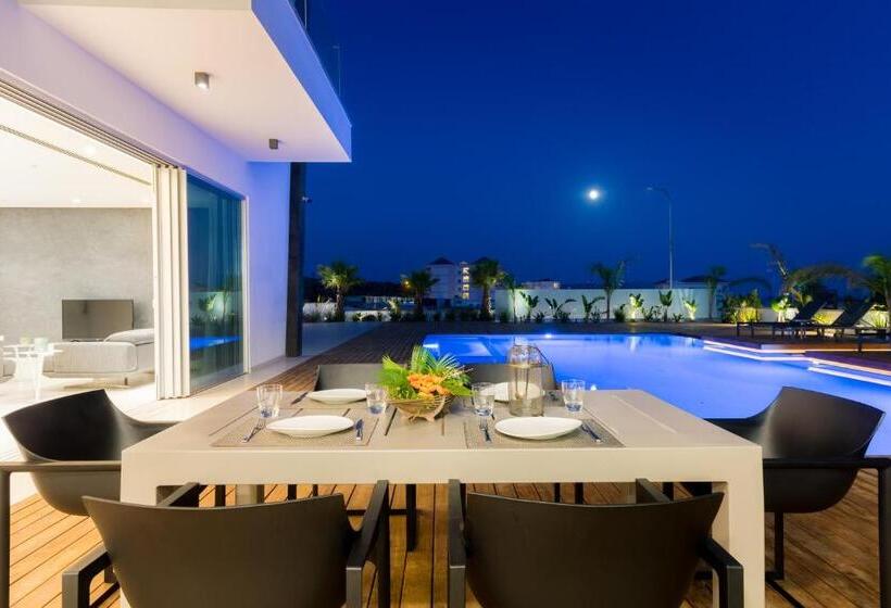 Cove Seaview Villas