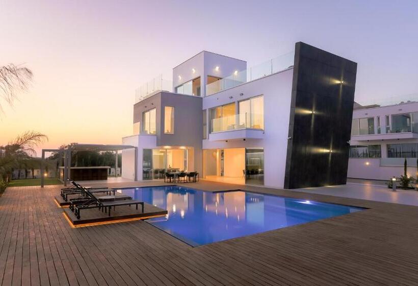 Cove Seaview Villas