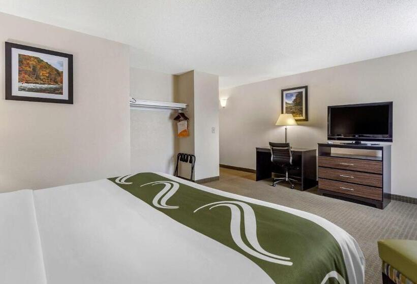 호텔 Quality Inn