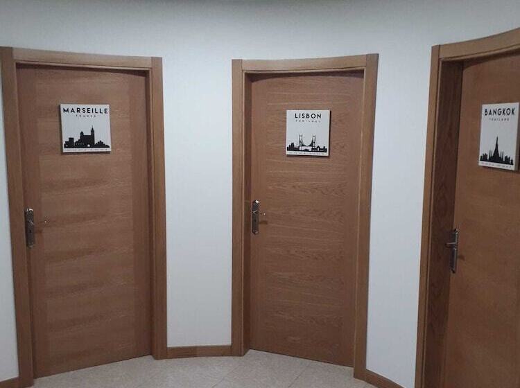 Пансион Hostal Y Albergue Carpinteiras