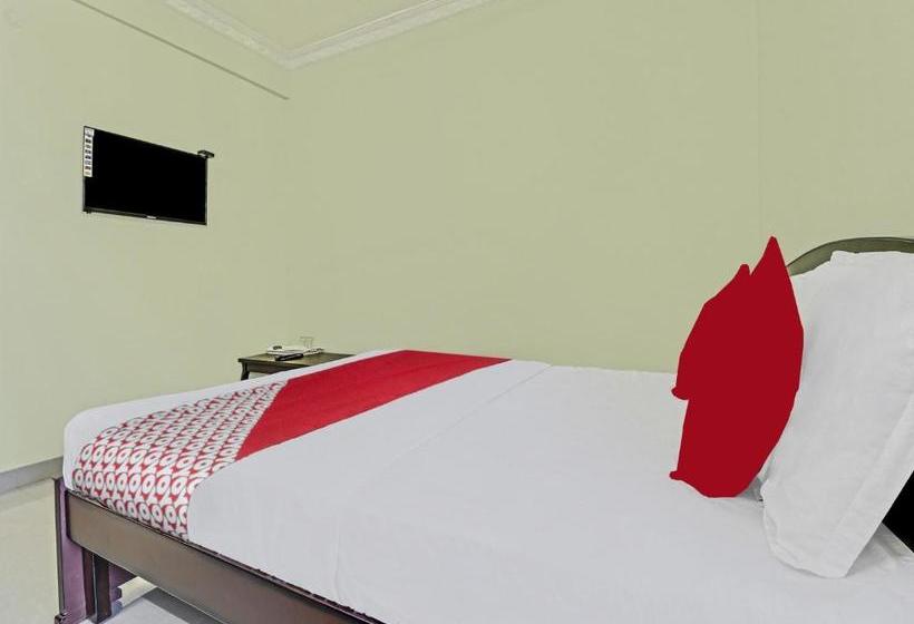 ホテル Oyo 47579 Gn Residency