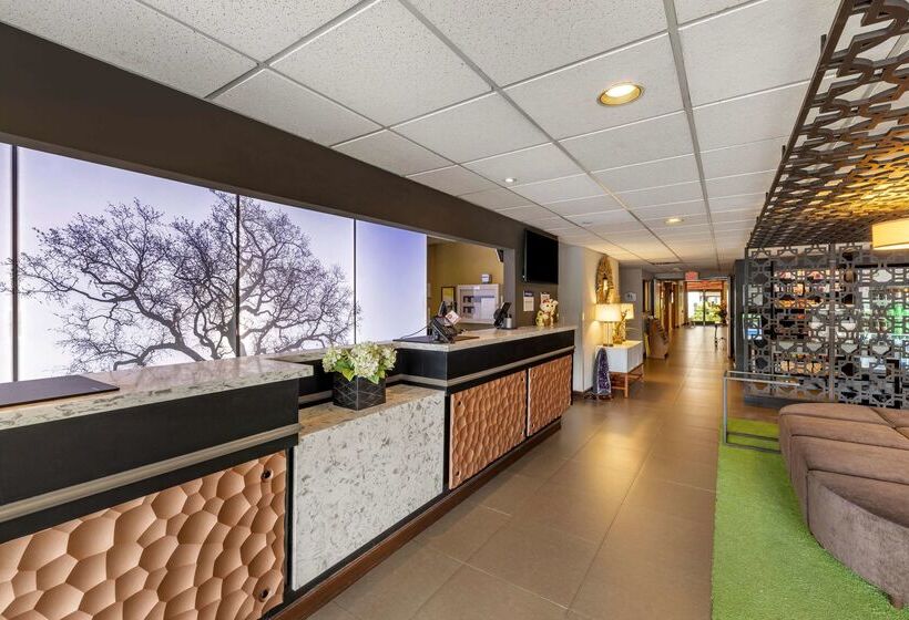 هتل Best Western Plus Thousand Oaks Inn