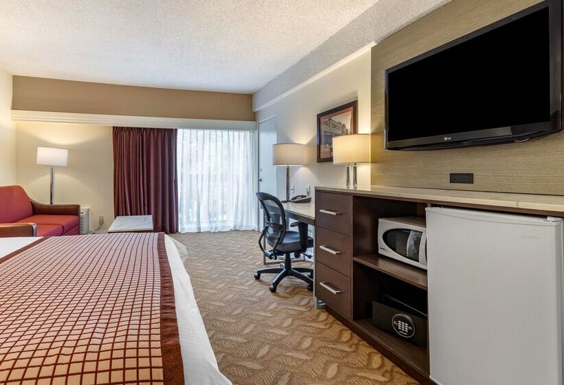 هتل Best Western Plus Thousand Oaks Inn