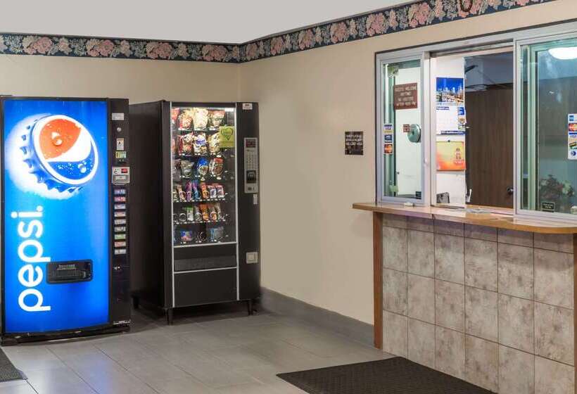 ホテル Knights Inn  Ferguson Mo