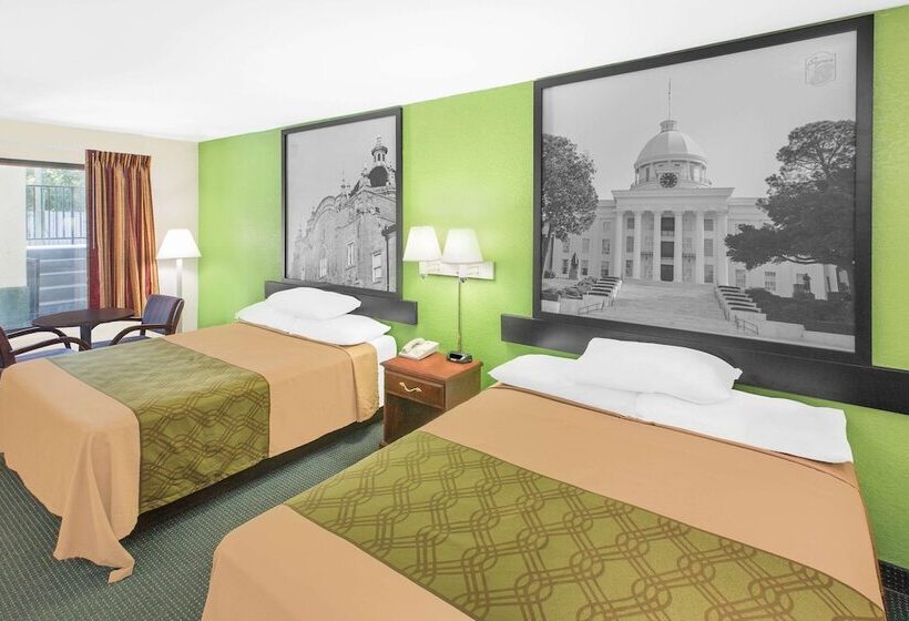 هتل Super 8 By Wyndham Mobile