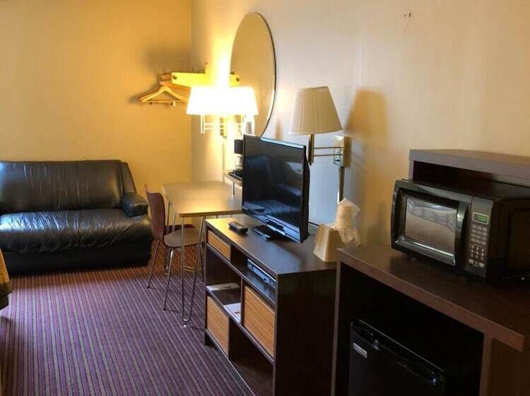 Отель Ramada By Wyndham York Harrisburg Hersey