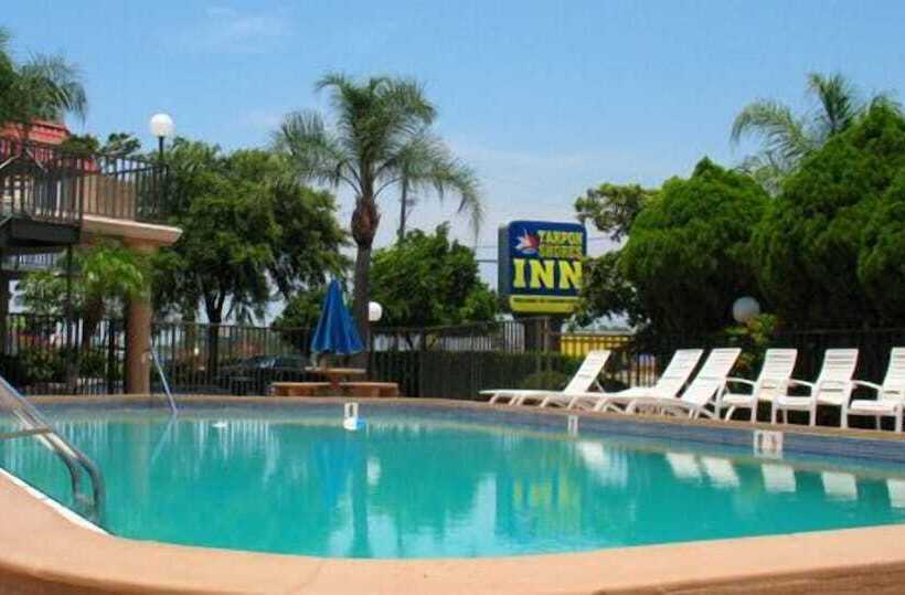 فندق Tarpon Shores Inn