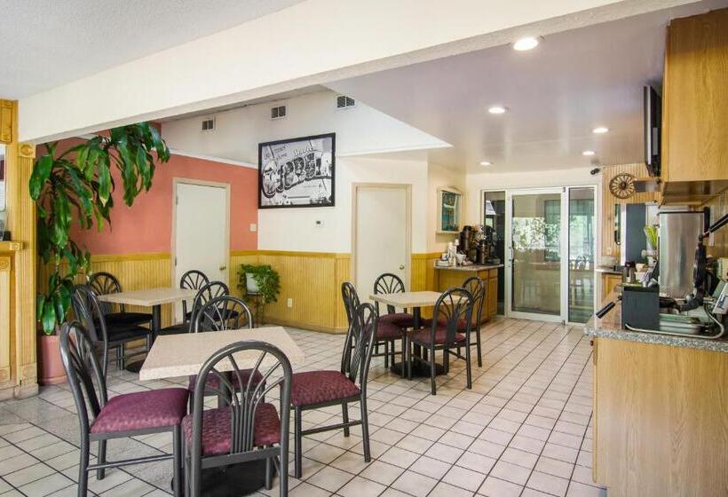 فندق على الطريق Americas Best Value Inn Darien