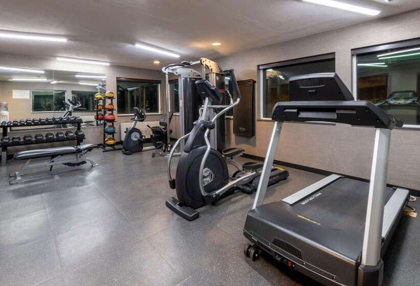 מוטל La Quinta By Wyndham Anchorage Airport
