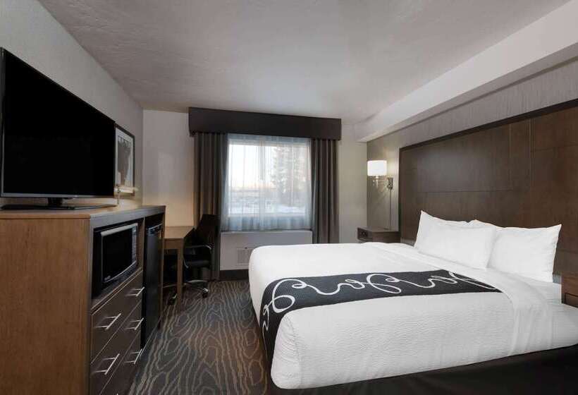 מוטל La Quinta By Wyndham Anchorage Airport
