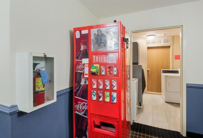 فندق على الطريق Red Carpet Innindian Head