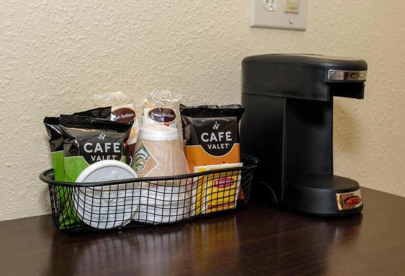 فندق على الطريق Red Roof Inn Osage Beach  Lake Of The Ozarks