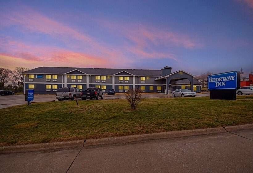 מוטל Rodeway Inn