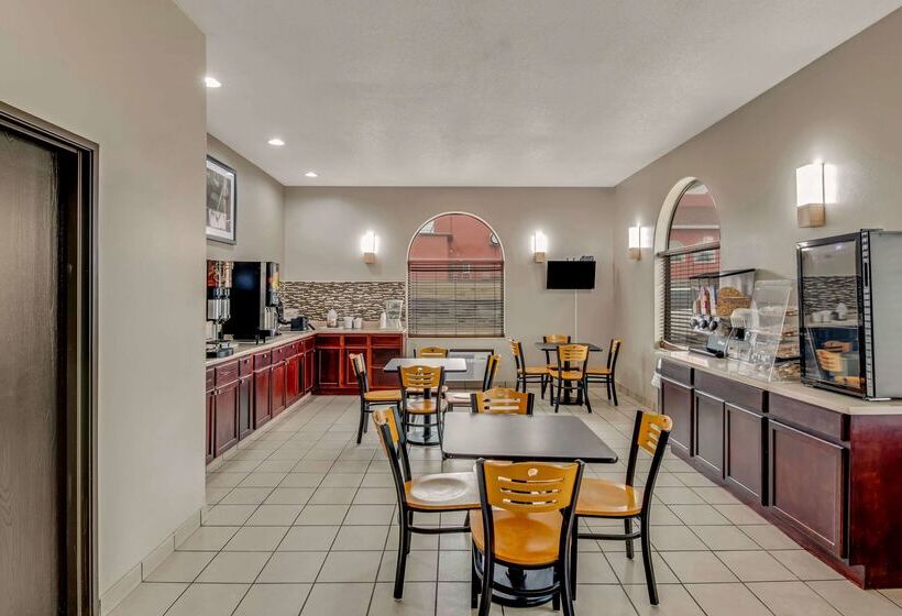 מוטל Rodeway Inn