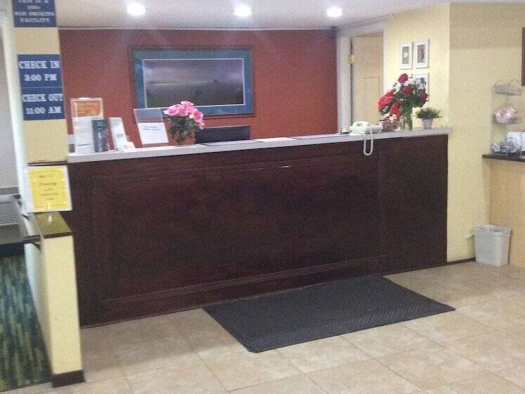 מוטל Rodeway Inn