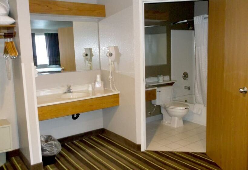 فندق على الطريق Super 8 By Wyndham Brookings