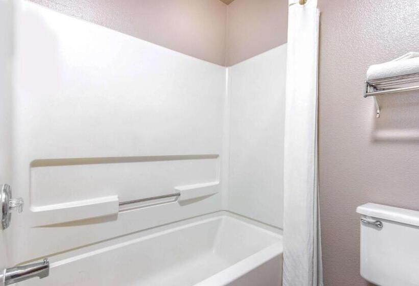 فندق على الطريق Super 8 By Wyndham Buena Vista