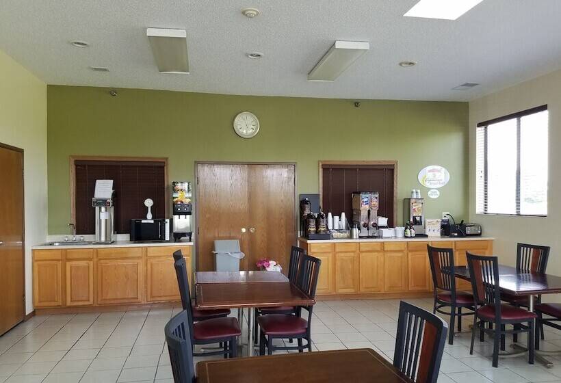 汽车旅馆  Super 8 By Wyndham Dekalb Il