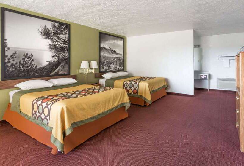 فندق على الطريق Super 8 By Wyndham Wells