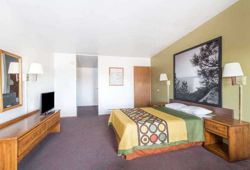 فندق على الطريق Super 8 By Wyndham Wells