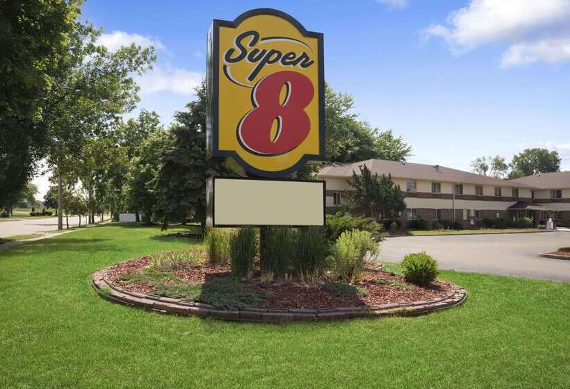モーテル Super 8 By Wyndham Whitewater Wi