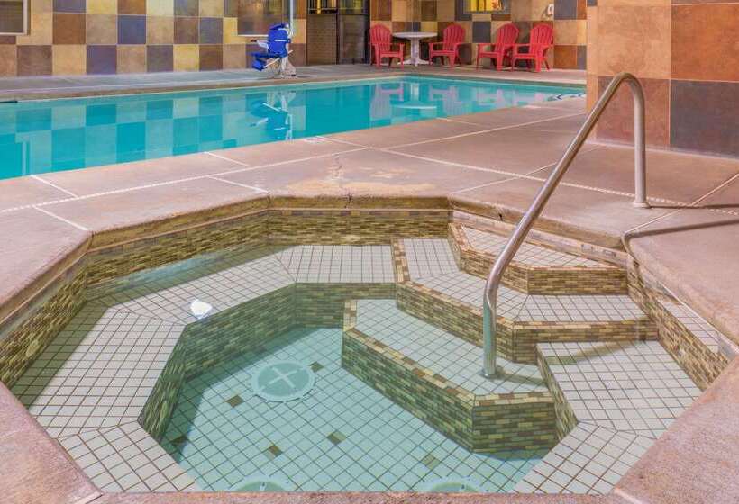 모텔 Super 8 By Wyndham Woodburn