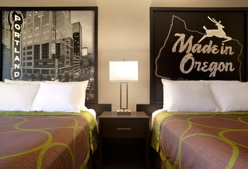 모텔 Super 8 By Wyndham Woodburn