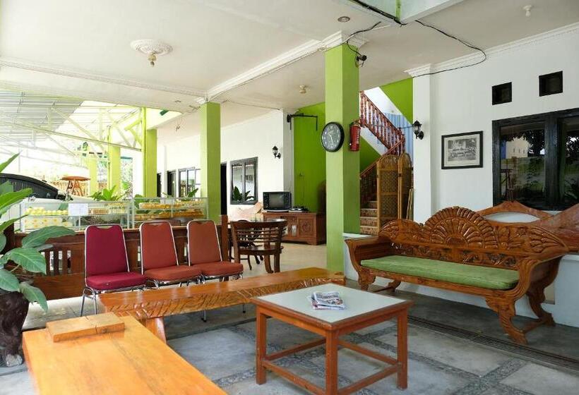 فندق صغير Esbe Hotel Syariah By Oyo Rooms