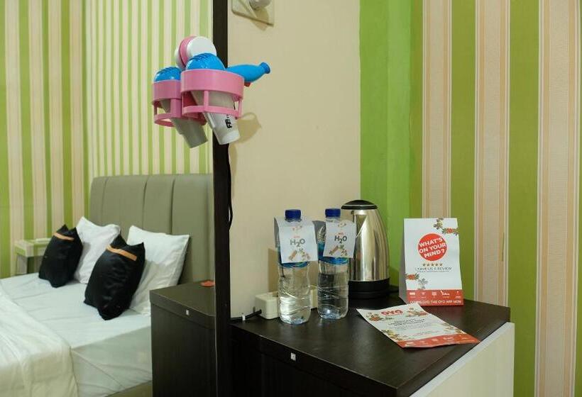 فندق صغير Esbe Hotel Syariah By Oyo Rooms