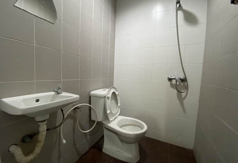 Harmoni Inn Hotel By Oyo Rooms