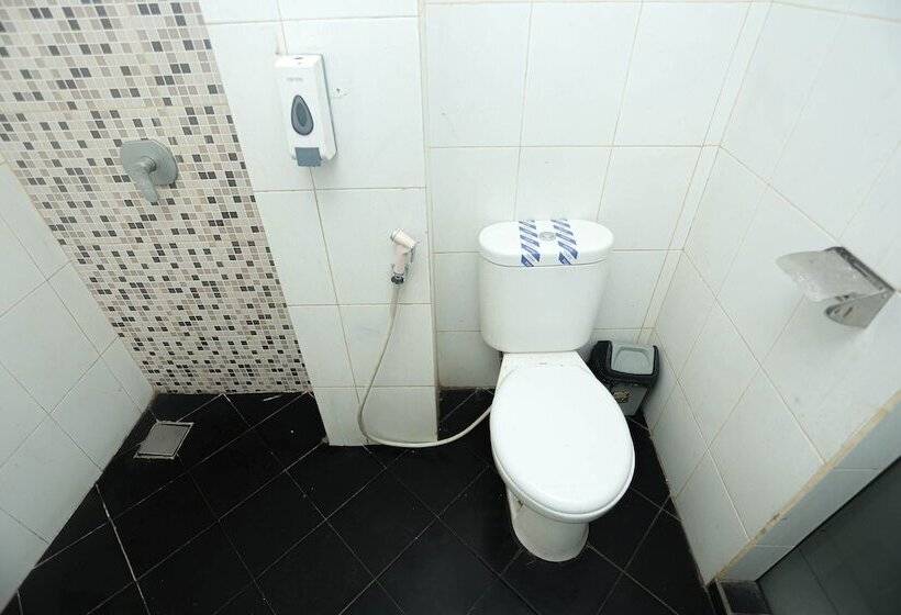 هتل Royal Borneo Guesthouse By Oyo Rooms