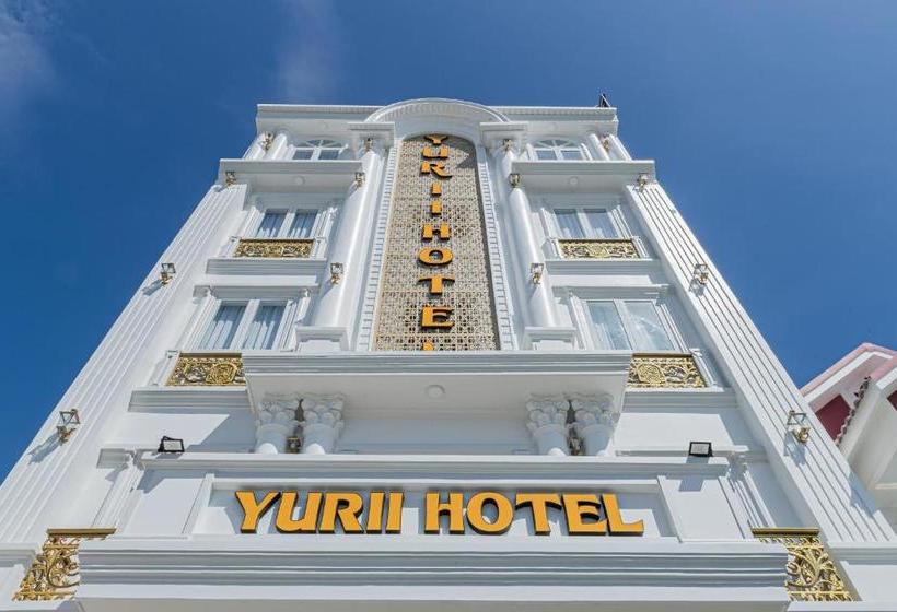 هتل Yurii