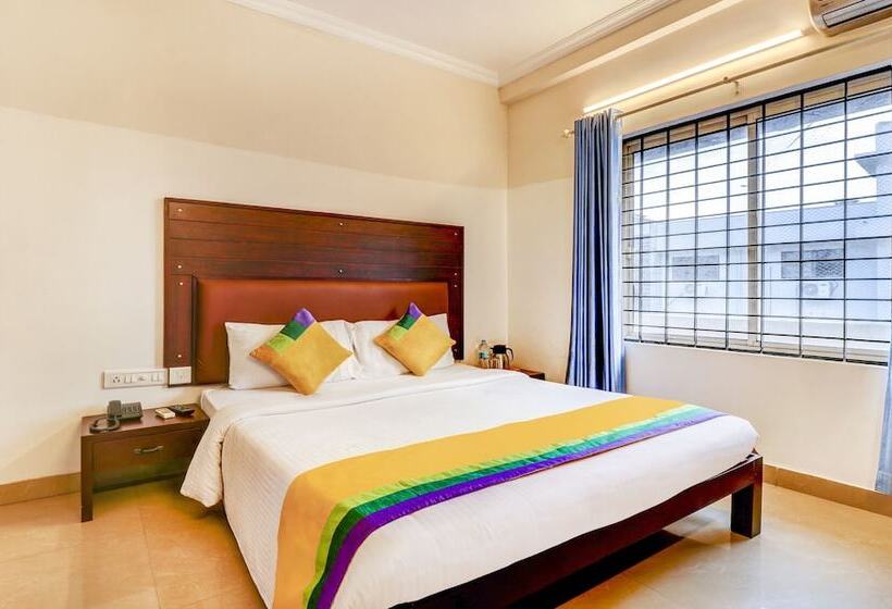 Itsy Hotels Ammu Regency