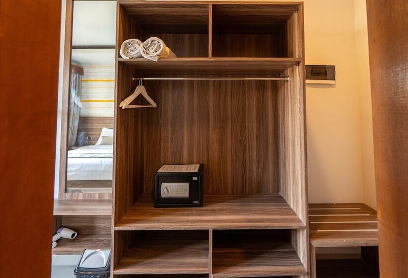 مبيت وإفطار Mahesa Suites Seminyak