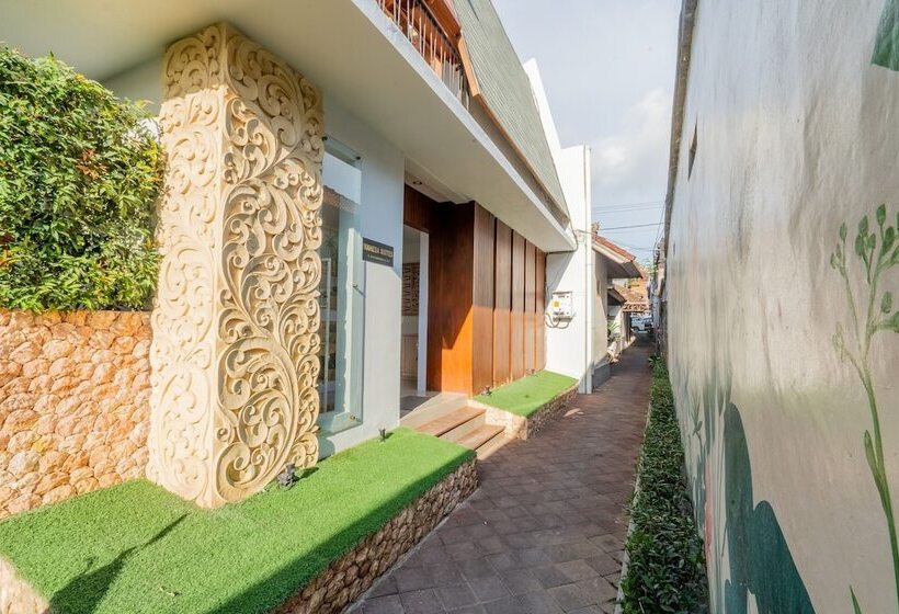 مبيت وإفطار Mahesa Suites Seminyak