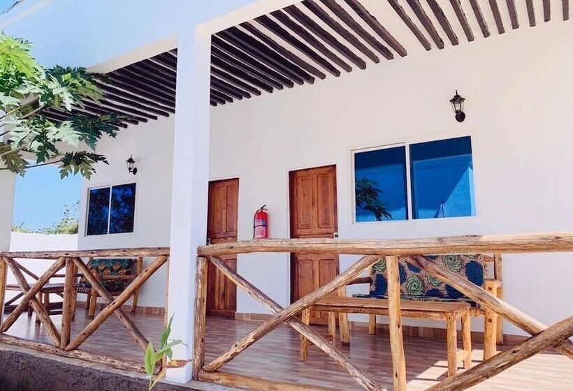 The Star Hotel & Sports Bar Zanzibar